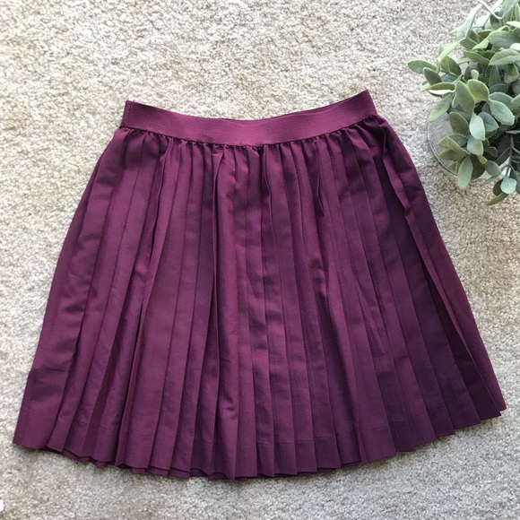 H&M Divided Berry Purple Pleated Mini A-line Skirt With Elastic Waistband - Picture 6 of 8